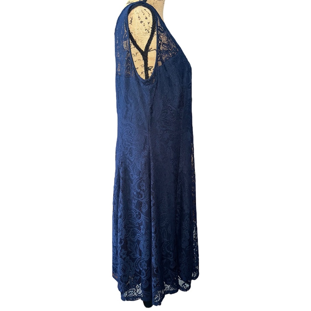 NWT Dressbarn Women's Navy Blue Floral Lace Sleeveless Fit and Flare Midi Dress - Picture 4 of 10